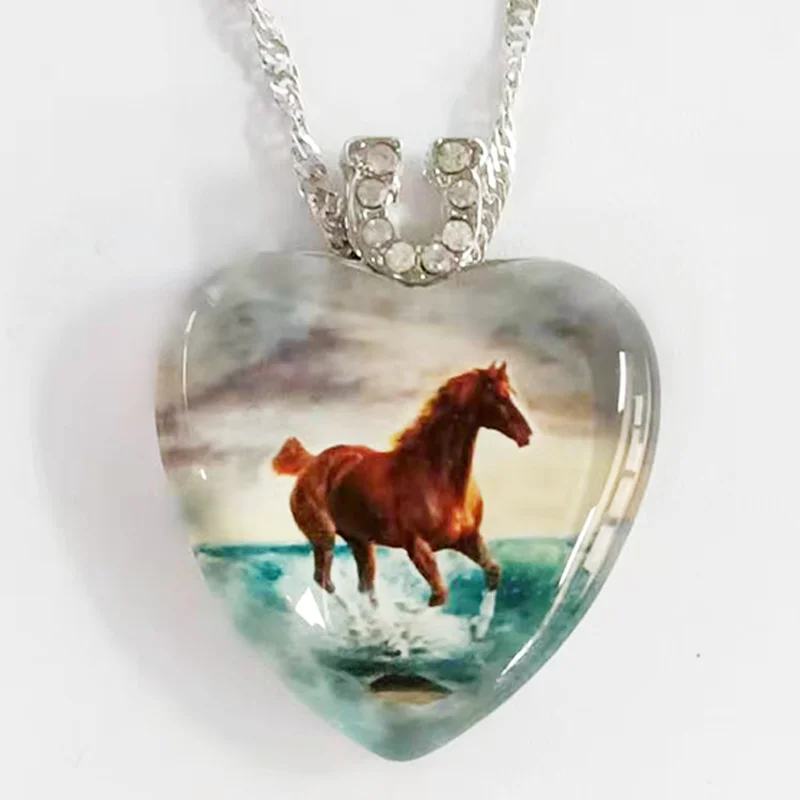 

European and American men's hip-hop blood wild horse crystal pendant animal necklace