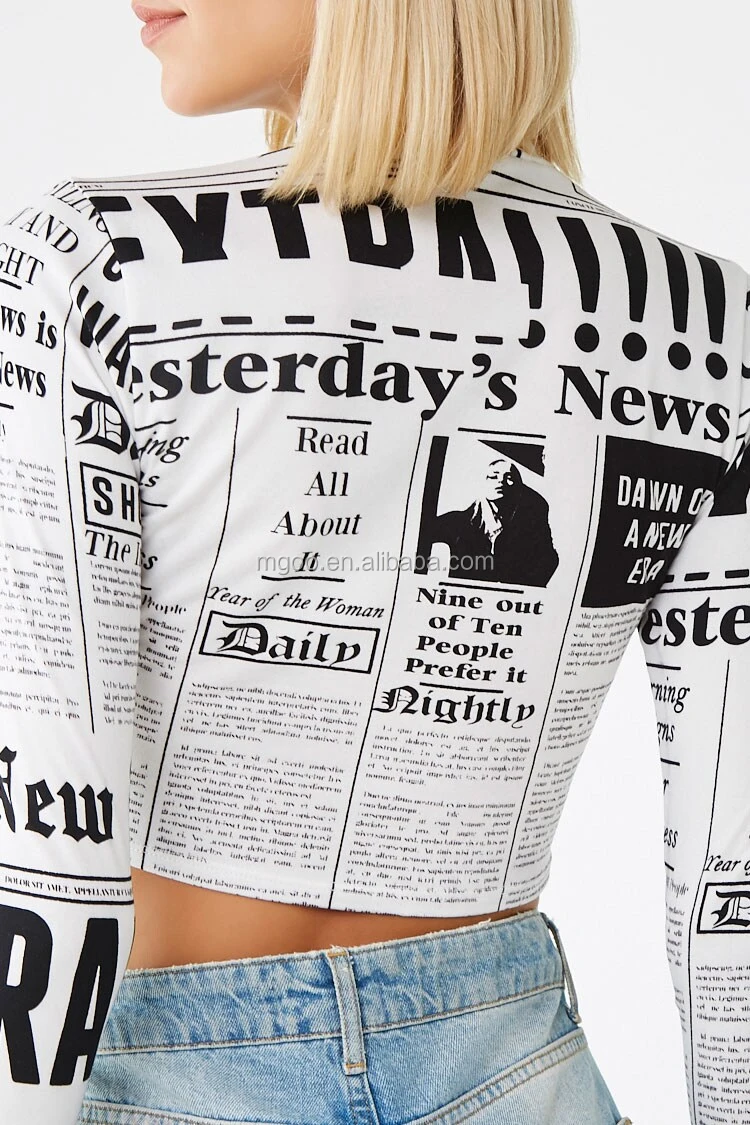 mgoo 白色报纸印花服装女装裁剪上衣 t恤全部印花小高领长袖 t恤