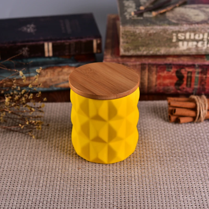 630ml Matte Yellow Ceramic Candle Holder with Bamboo Lids for Home Decoration