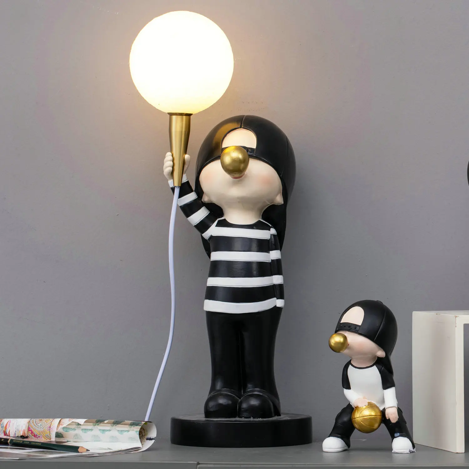 

Homeme Decorations Accessory Modern Nordic Bubble Sculpture Boy Lamp Home Decoration