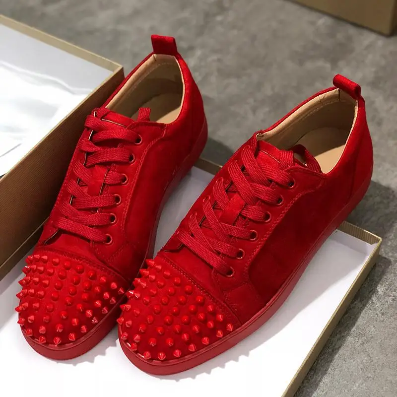 

Women Designer Red Bottom Shoes Classics Comfortable Suede with Spikes Toe Trainers Low Cut Rivets Sneakers