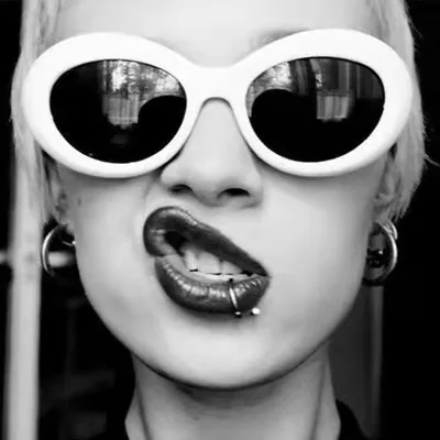 

2022 Acetate Small Sunglasses Aesthetic Fashion Colored Black Brand Sun Glasses Oval Hip Hop Women Sunglasses Girl Oval Glasses