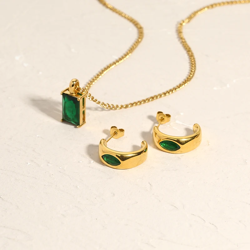 

Titanium steel inlaid green zircon C-shaped earrings jewelry Stainless steel gold-plated rectangular pendant necklace set