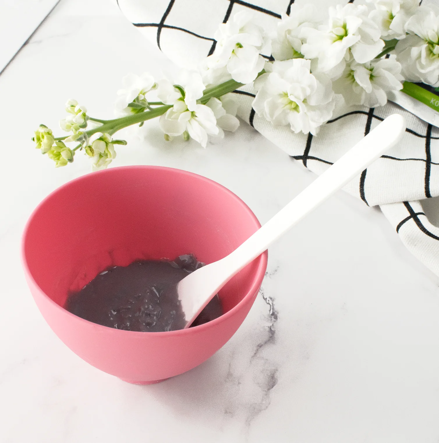 

Wholesale Silicone Bowl Facial Mask Mixing Bowl DIY Face Mask Bowl for Home Use, Mud Mask and Other Skincare Product, Clear,any panton color