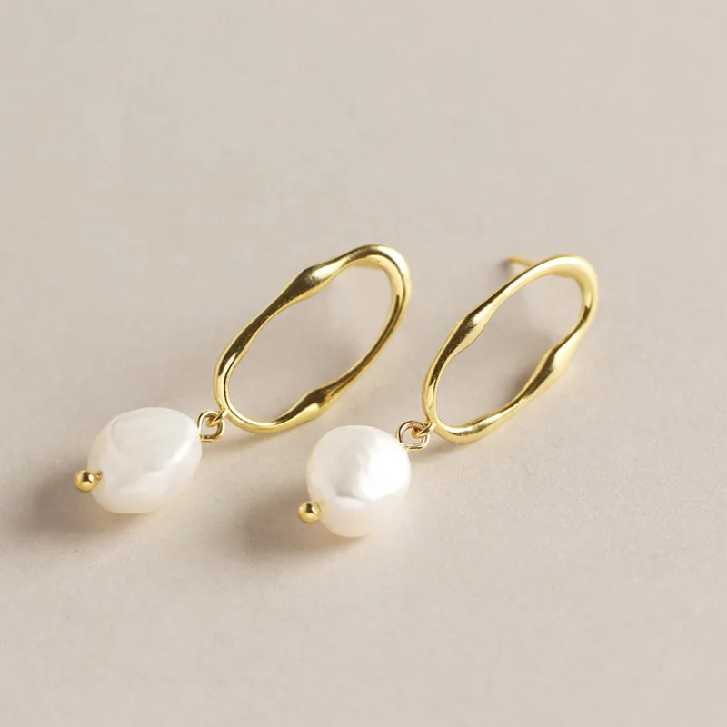 

INS Wholesale Sterling Silver 925 dangling pearl shape huggie 24k gold pearl hoop earrings