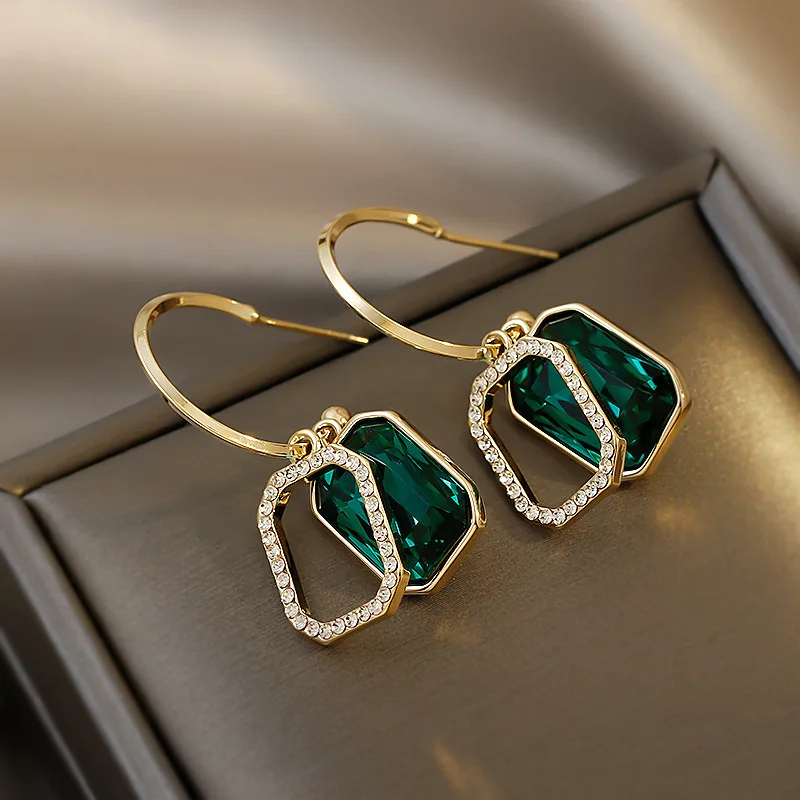 

S925 Silver Needle Light Luxury Small Group Emerald Crystal Earrings 2023 New Temperament Earrings Jewelry women
