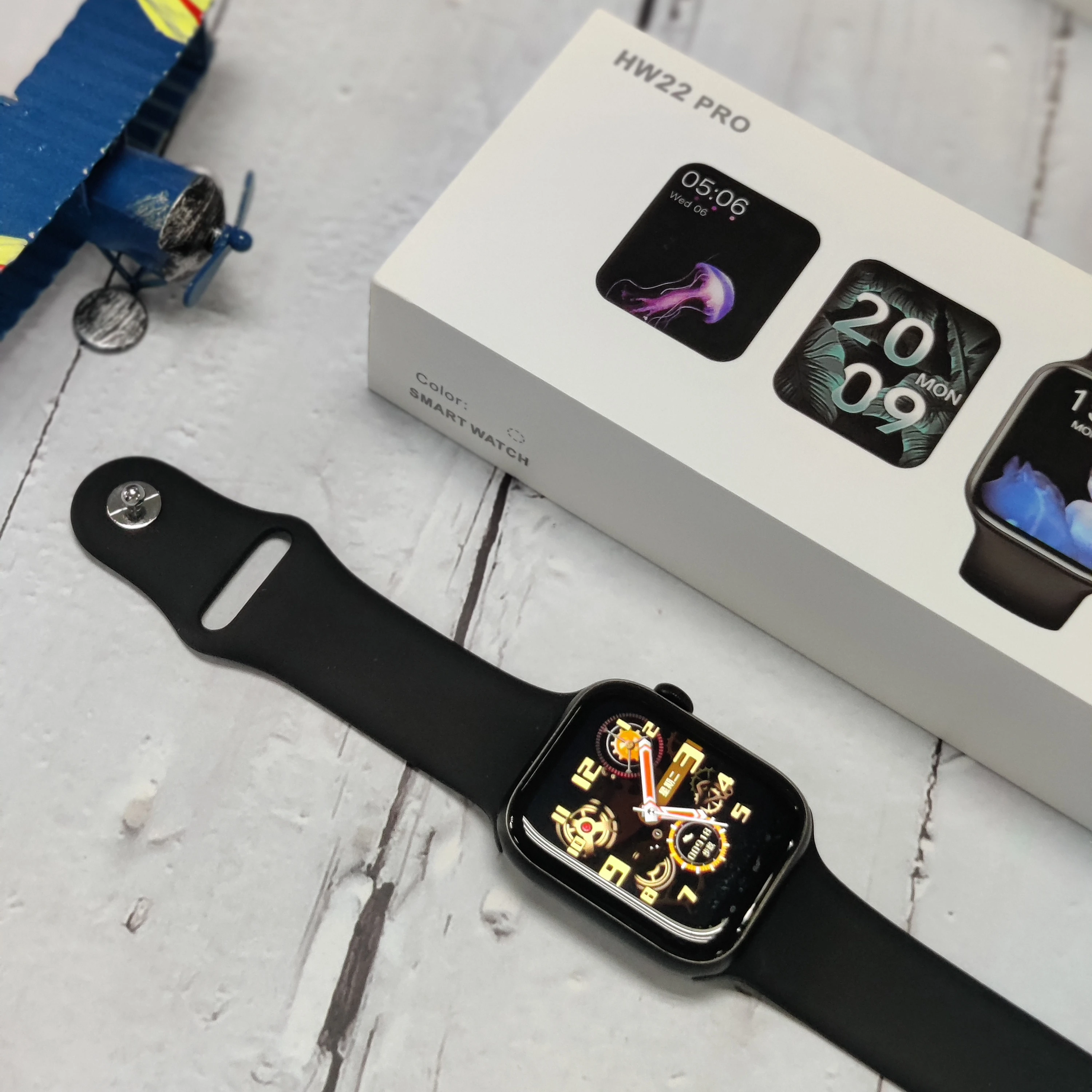 

New smart watch classic HW22 pro Smart Watch sports bracelet 1.75 Inch BT Heart Rate Monitor android Smartwatch for girls