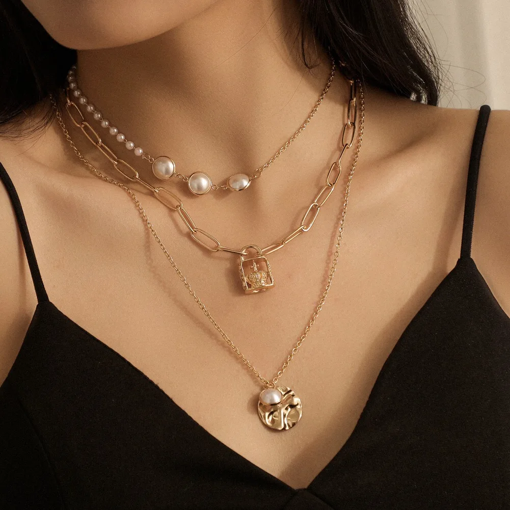 

X2258 Round Lock Shape Pearl Style Elegant Retro Gold Chain Fashion Women Girls High Quality Pendant Jewelry Necklace 2021