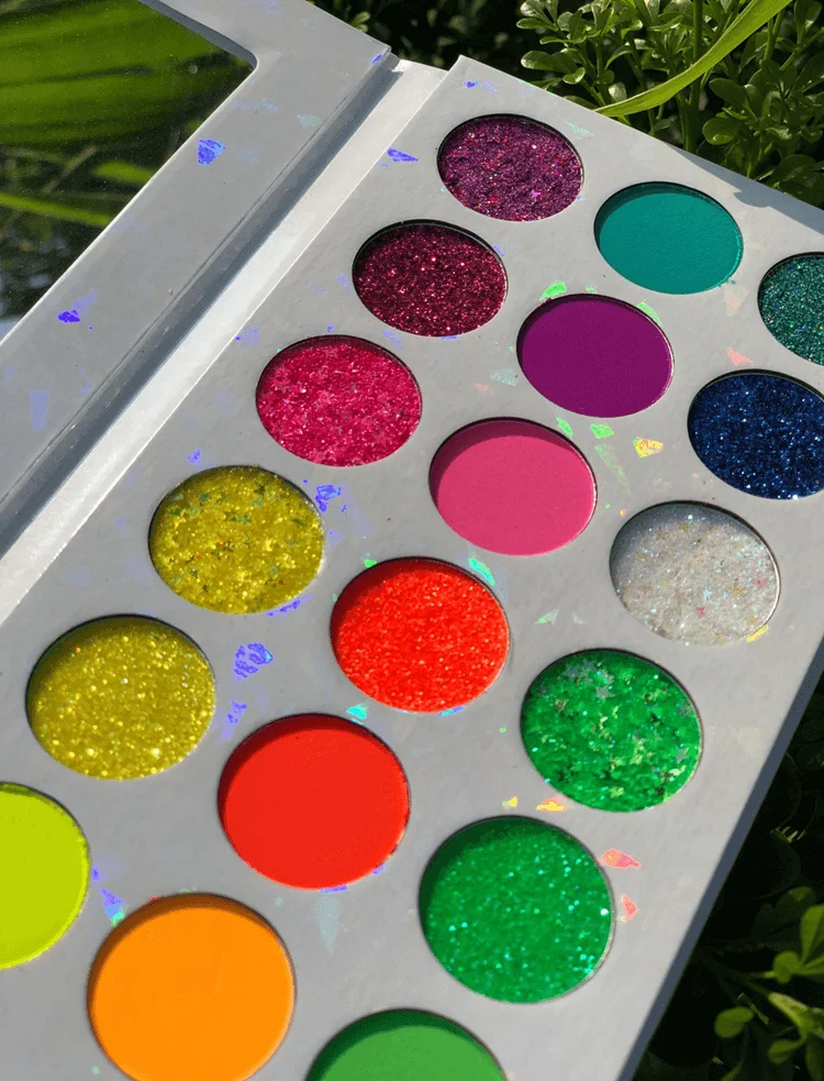 Oem Skin-friendly 18 Colors Long Lasting High Pigment Liquid Private Label White Custom Cheap Eye Shadow Eyeshadow Palette