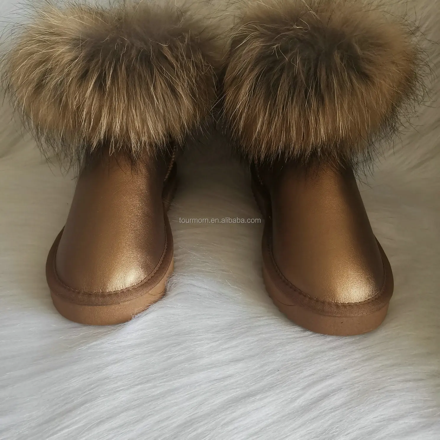 golden fur boot  (4).jpg