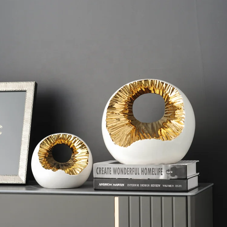 

Chinese Manufacturer Office Desktop Broken Round Ceramic Ornament, Golden