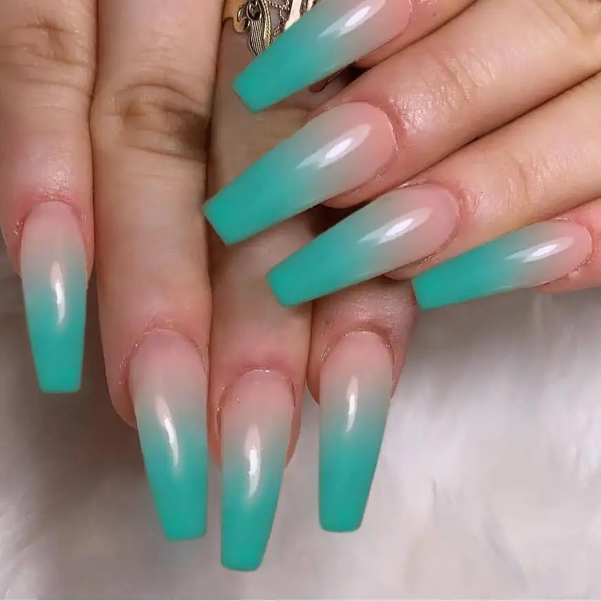 

High quality gradient green medium long coffin false nails customized ballerina false nail press on nails