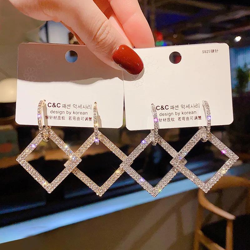 

Popuarl Geometric Diamond Square Shaped Drop Earrings Shiny Crysatl Rhinestone Square Pendants Earrings, Picture shows/custom color