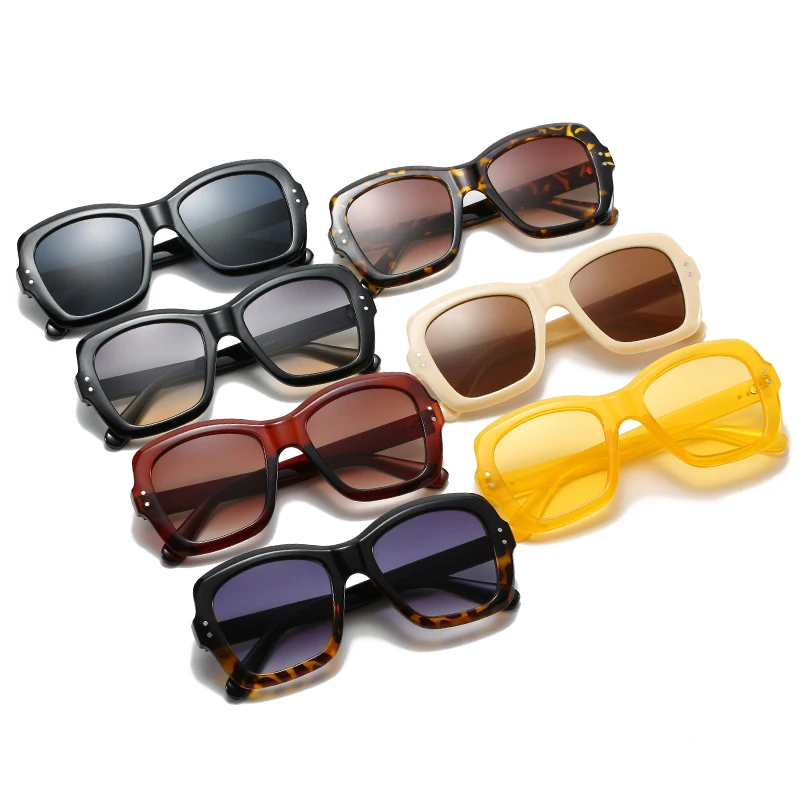 

Wholesale promotion fashion women plastic frame unique oversize sunglasses
