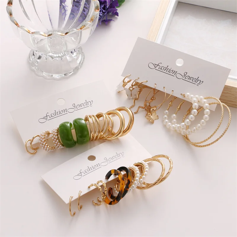 

VKME Wholesale Fashion Acrylic Pearl Crystal Gold Hoop Earrings Set Circle Butterfly Heart Flower Punk Earring For Women