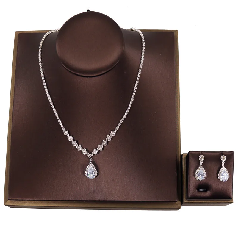 

Amazon Best Sell Fine Jewelry Crystal Pendant Necklace and Earring Set Bling Rhinestone Tennis Chain Cubic Zircon Necklace Set