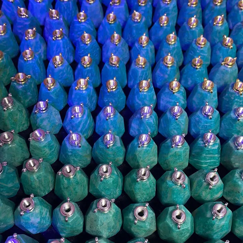 
New Design Healing Quartz Crystal Perfume Bottles Pendant For Necklace 