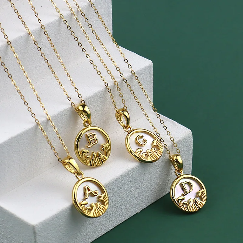 

Clasic 18K Gold Plated 26 Alphabet Captial Letter Necklace Shell Round Disc Initial Letter Pendant Necklace