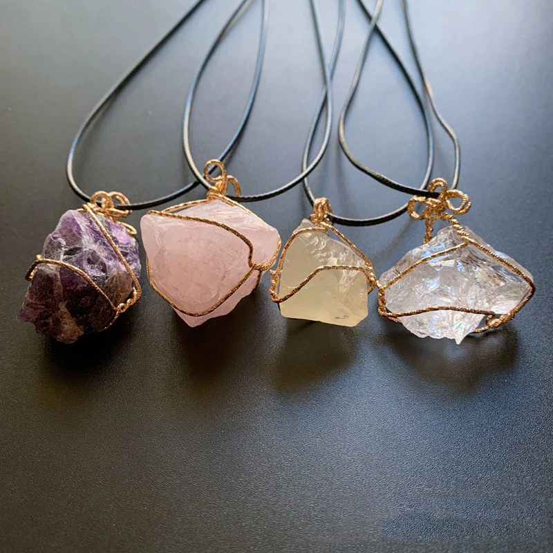

Raw Quartz Crystal Amethyst Pendant Necklaces Handmade Gold Wire Wrapped Irregular Healing Natural Stone Necklace, Picture shows
