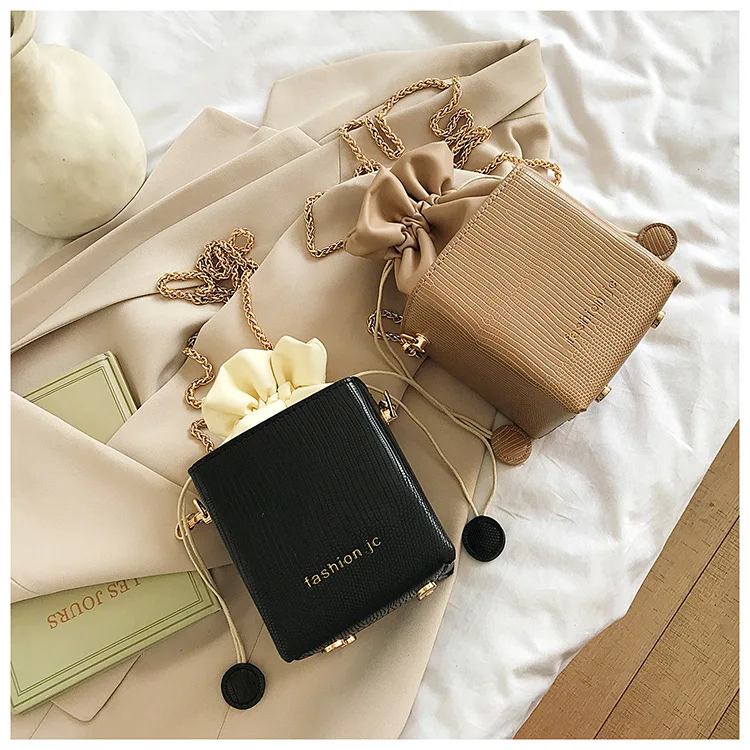 

hot Selling in winter Soft pu convergent leather purses small and square bag with large capacity