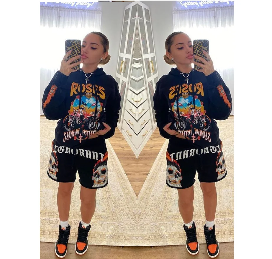 

Spring Hip Hop Skull Printed Hoodie Sets Loose Sweatshirts Short Sweatpants Women Set