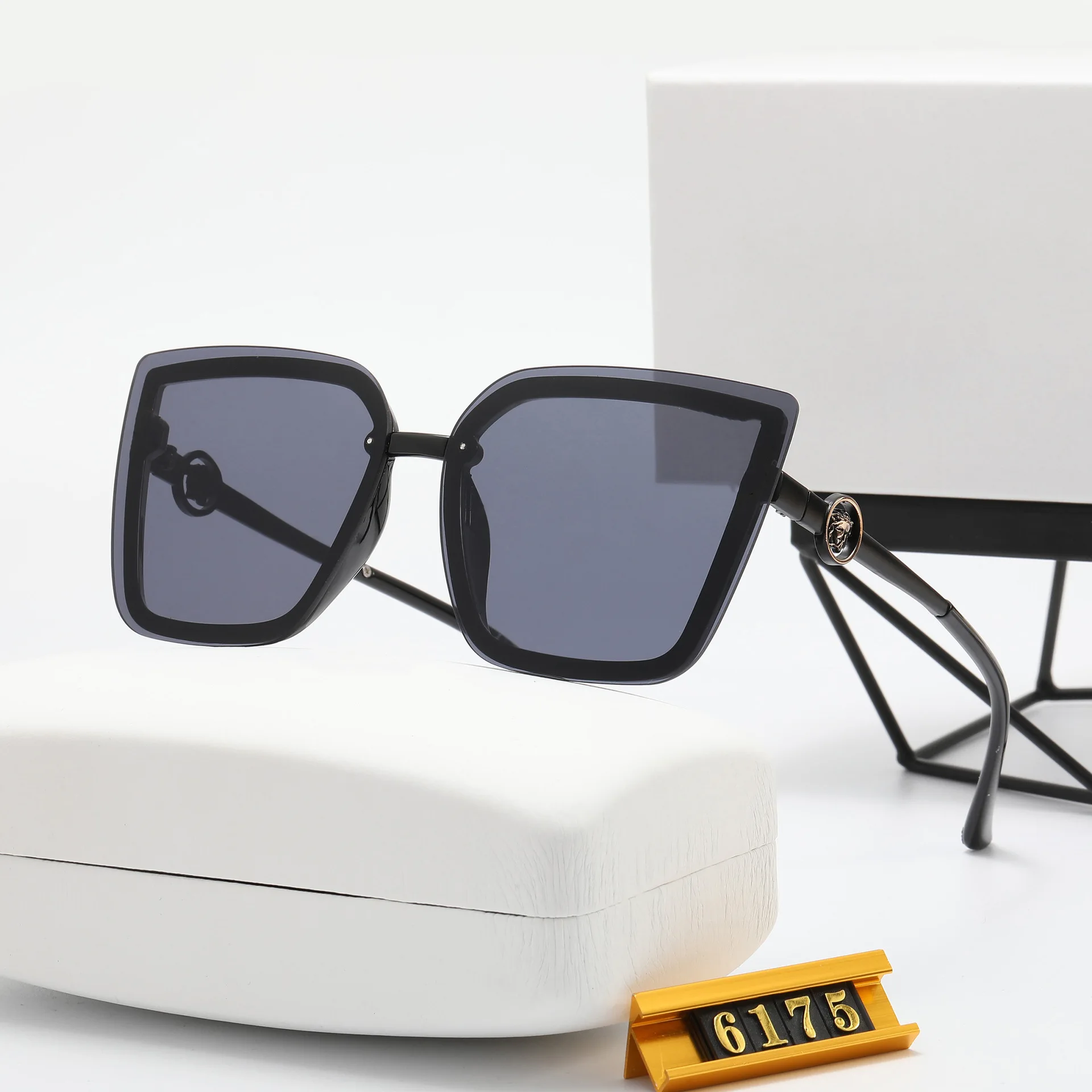 

2022 new ladies fashion polarized sunglasses trend driving driver driving sunglasses lentes