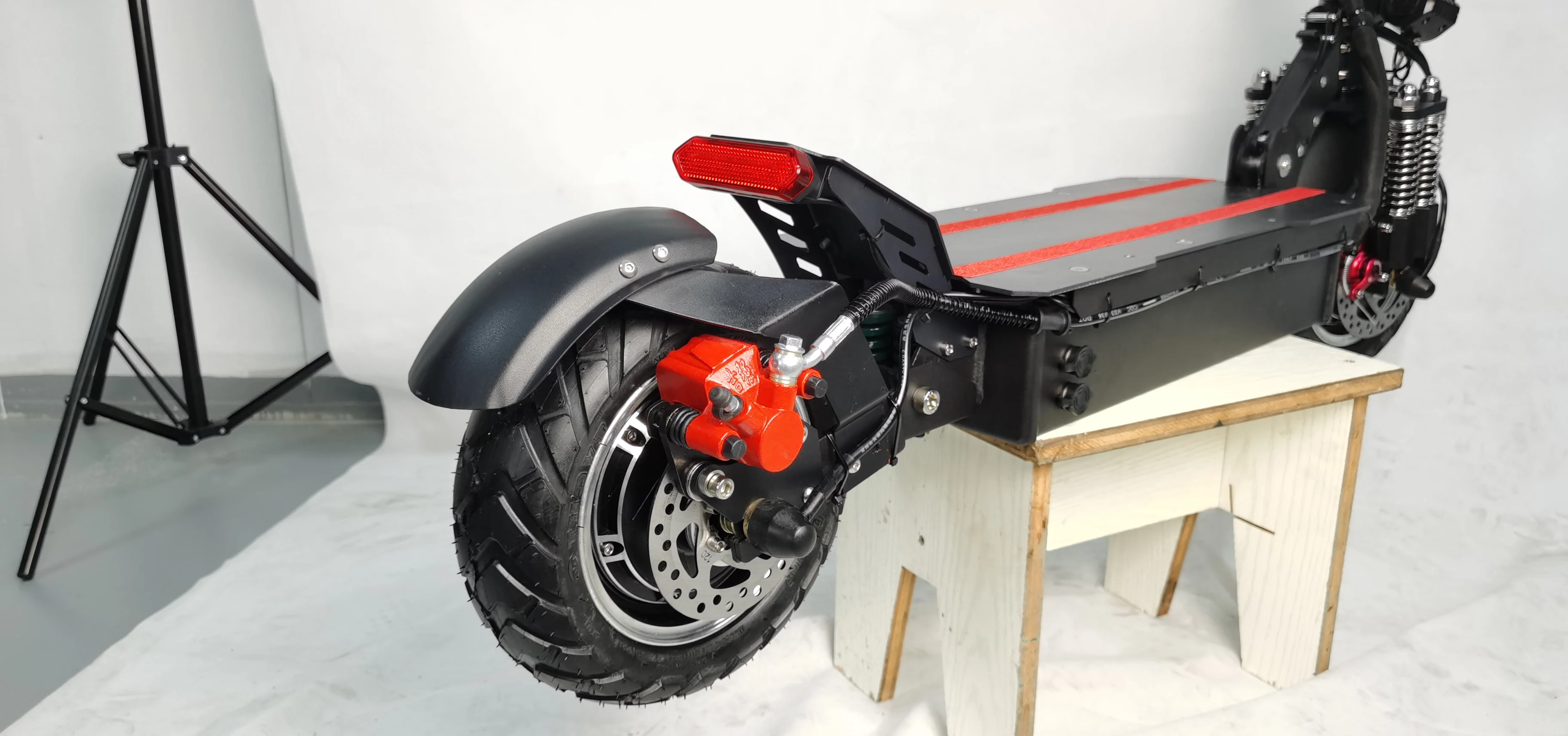 Dual motor escooter 2000w lithium battery 52v 23.4Ah electric scooter