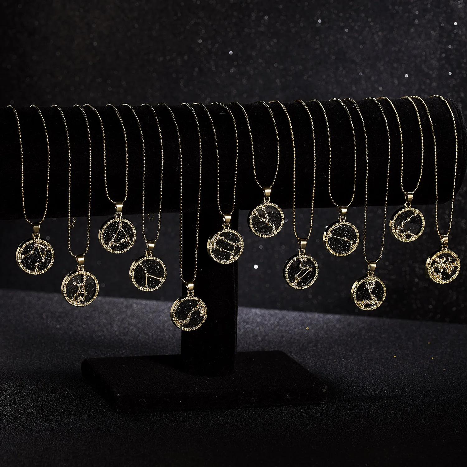 

12 Star Zodiac Necklace Round Pendant Cardboard Gold Silver Color Jewelry for Lover Men Women Girls Boys Couples Gift