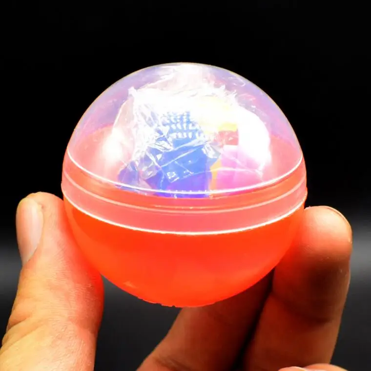 Пластиковые сюрприз. Фокус "яйцо волшебное". Игрушка капсула в яйце.