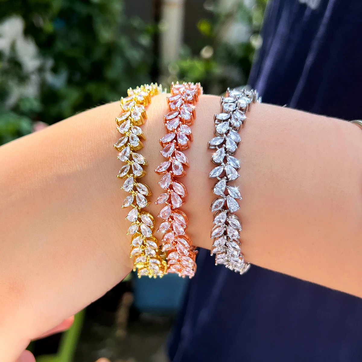 Rose Gold Plated White Cubic Zirconia Leaf Pattern Bracelets Bangles for Women Girl Gift Fashion Wedding Party Jewelry