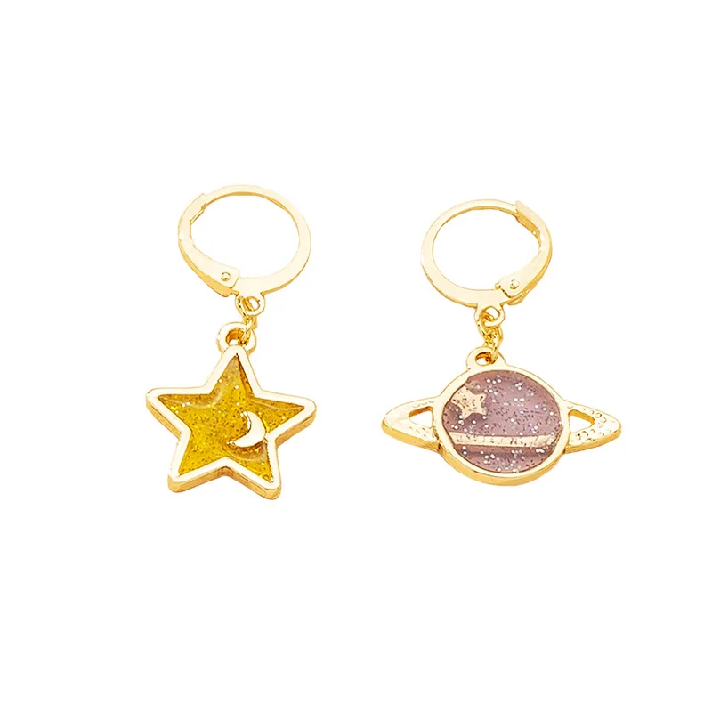 

2021 Fashion New Design Sequins Stars Moon Planet Dangle Earrings Gold Asymmetric Huggie Earrings For Women, Like picture