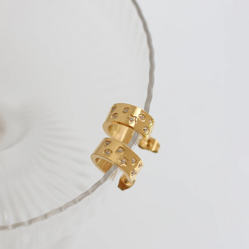 

Elegant Hypoallergenic Stainless Steel Mini Star Earring Minimalist Women Jewelry 18K Gold Plated Star Hoop Earrings