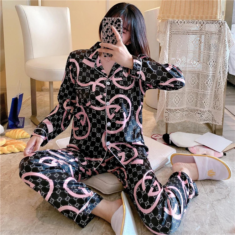 

Custom cozy short luxury button down fashion lady silk pajamas set, Customized size