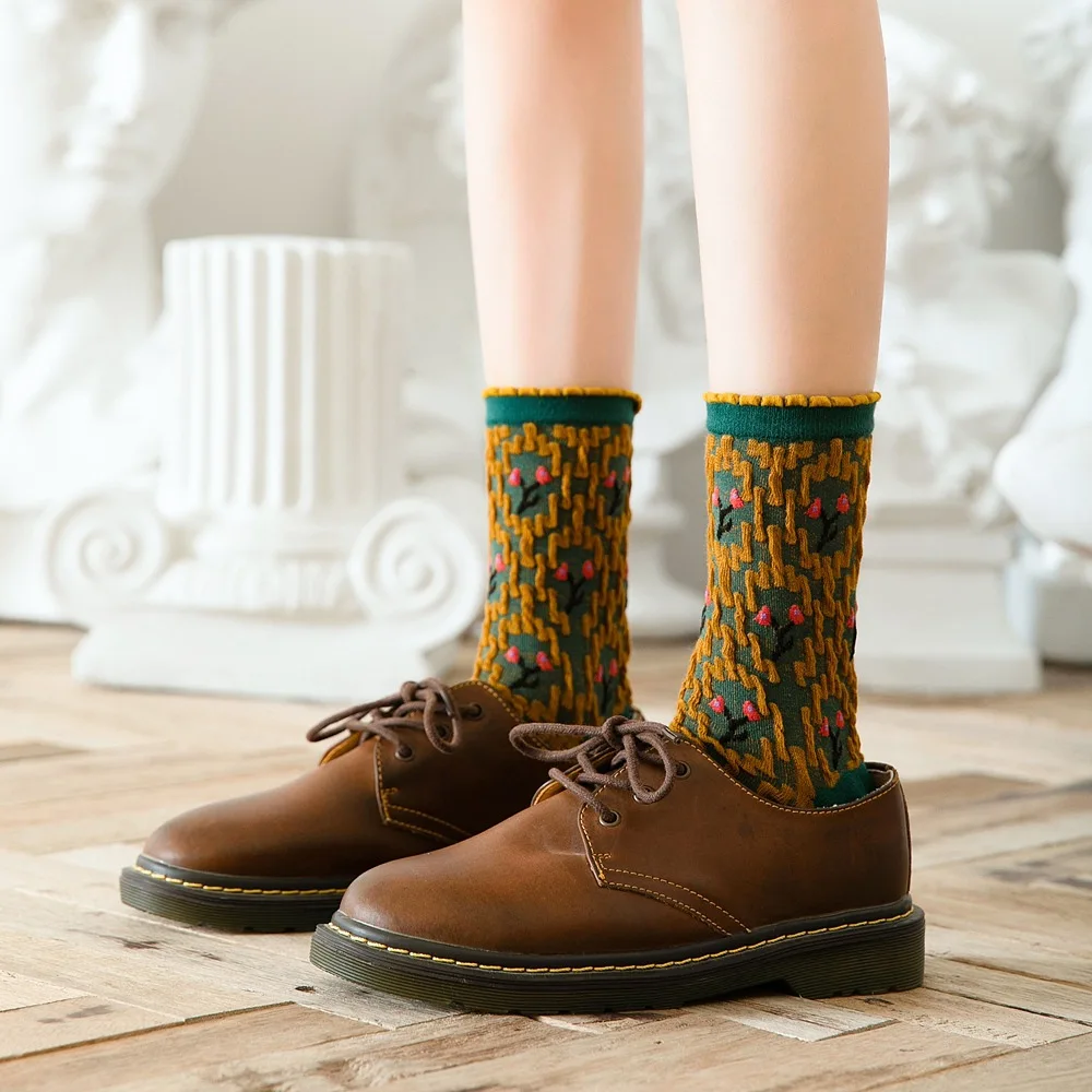 

Color Floral Flower Jacquard Embossed Designer Autumn Winter Combed Cotton Socks for Women, Black green red 5 colors