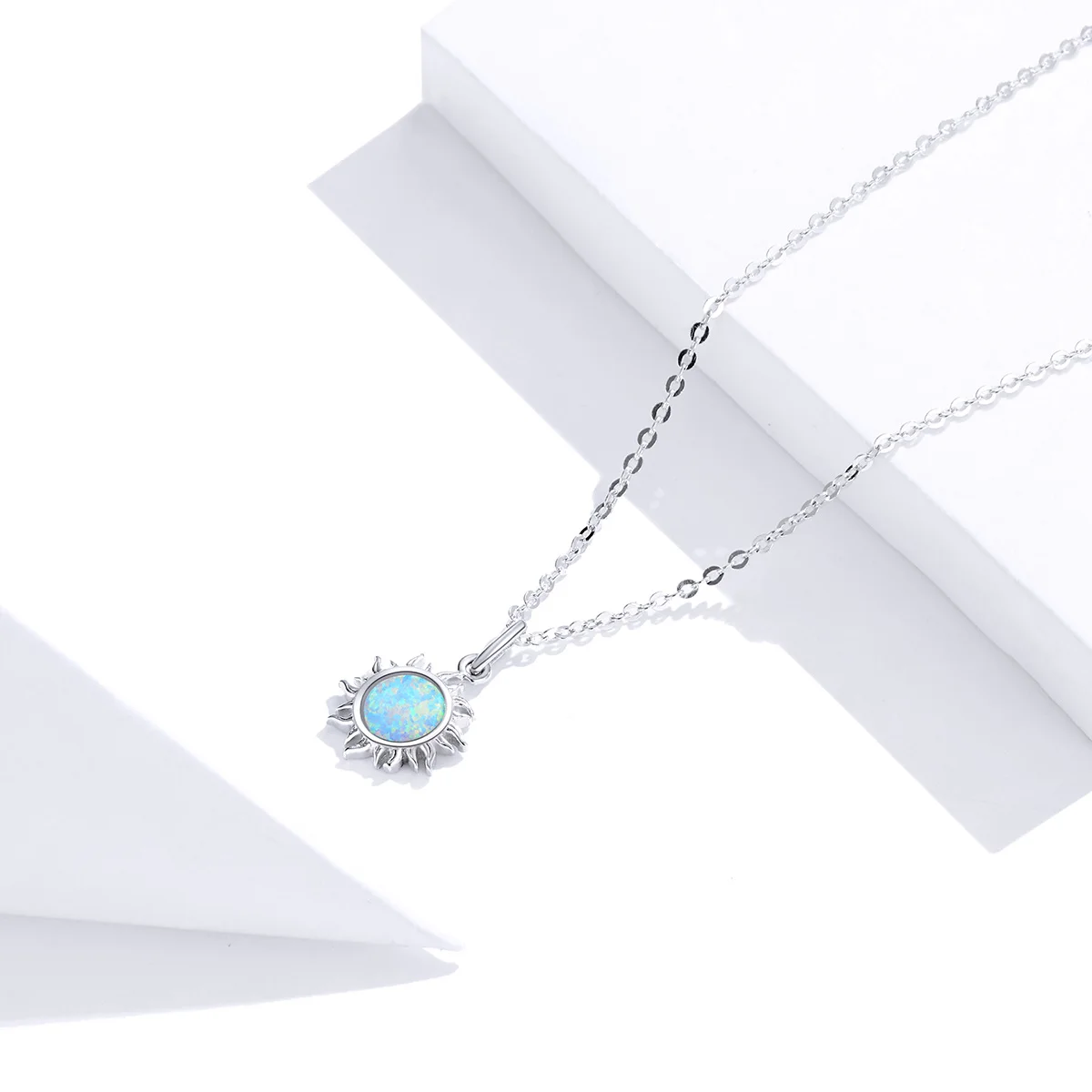 

Fine Shiny 925 Sterling Silver New Design Sun Shining Colored Cute Opal Necklace