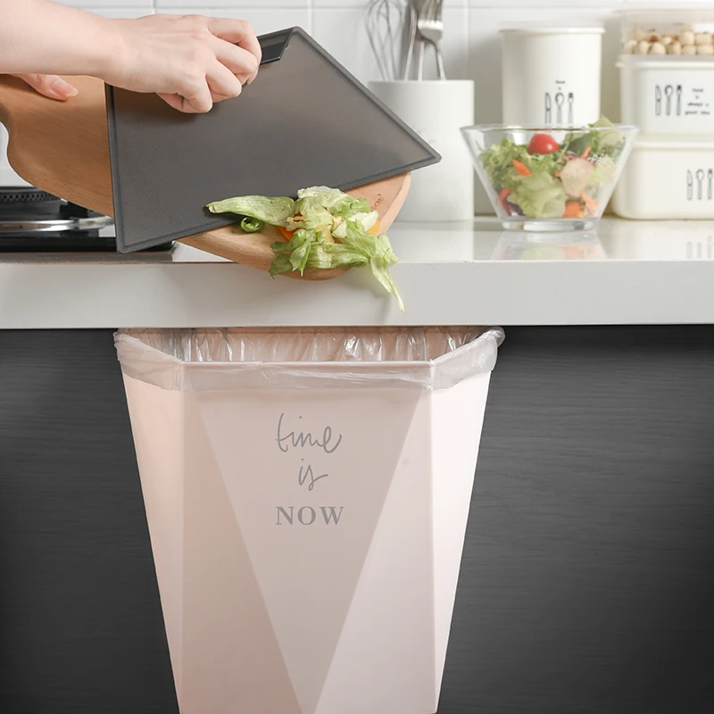 

Wall hanging plastic waste bin Kitchen wall-mounted trash can with lid, White/pink/gray