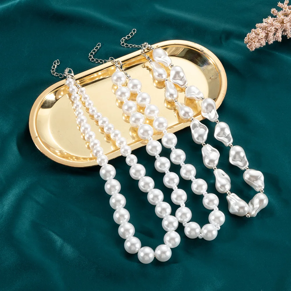 

Vintage Simple Large Pearl Necklace Adjustable Irregular Baroque Pearl Necklace For Women And Girls