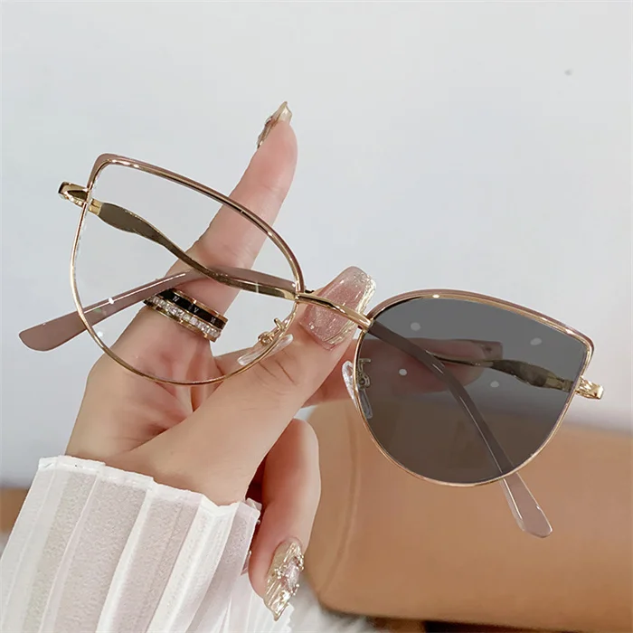 New Arrival Women Fashion Trend Block Blue Light Photochromic Eyewear Large Metal Frame Cat Eye Myopia Optical Glasses Frame
