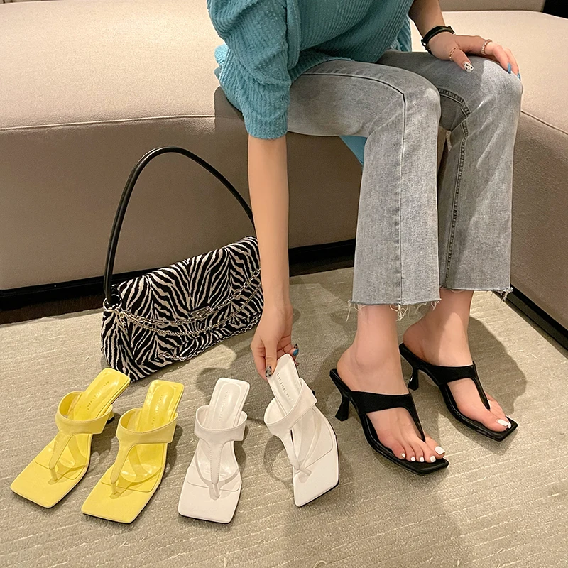 

2021 new hot wholesales female grils summer spring thin heels square toe fashion lady thong toe T strap woman sandals, White, yellow, black
