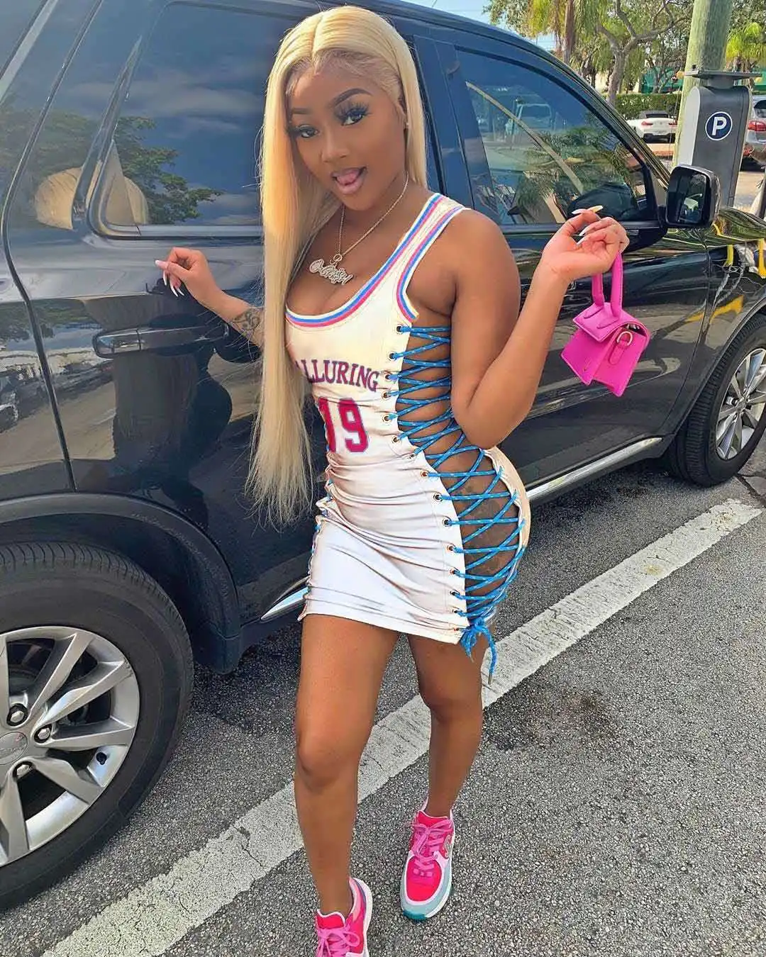 

2021 Sleeveless O-neck Sexy Bodycon Dress Women Bandage Mini Party Dress