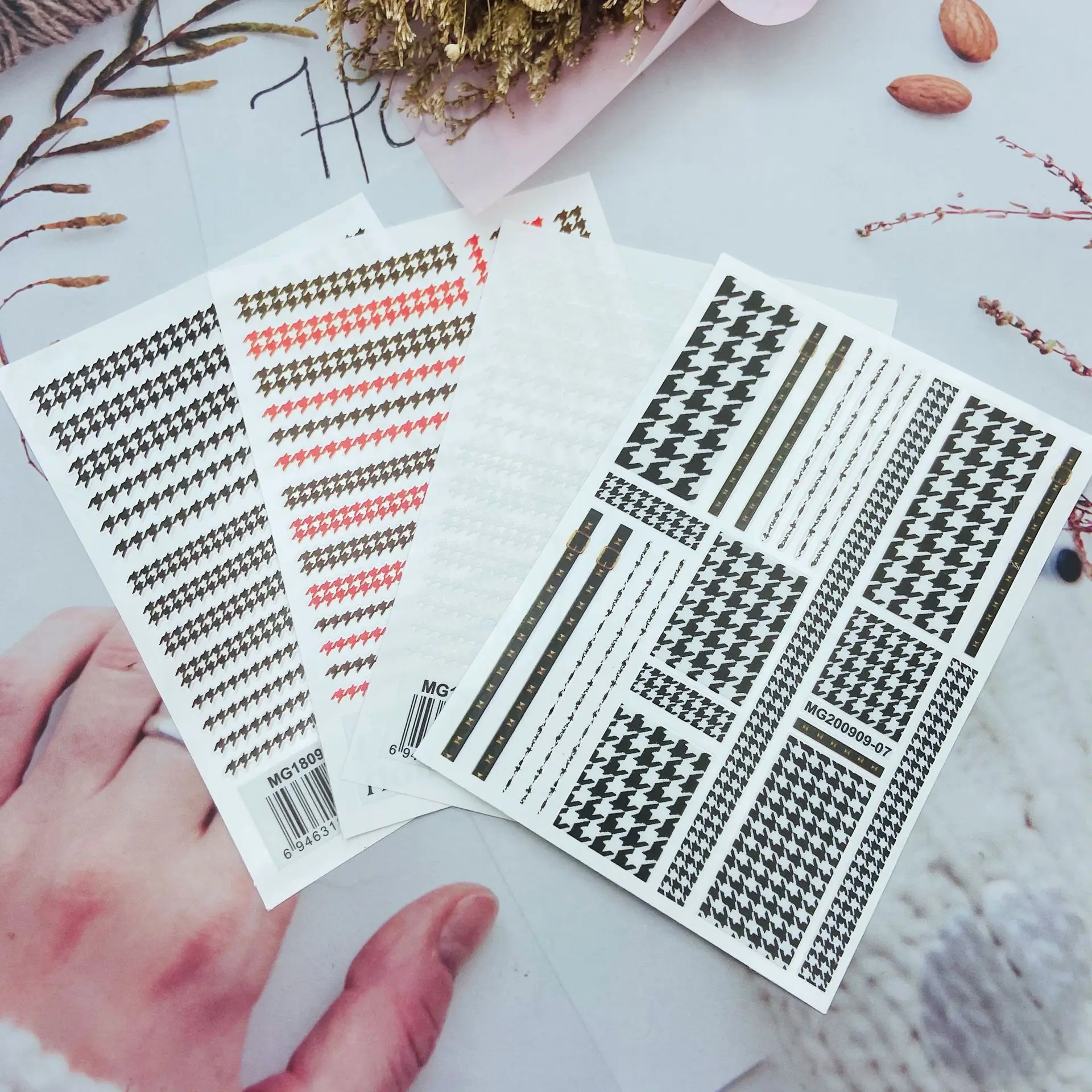 

3D Black White Nail Sticker Decals Houndstooth Pattern Nail Art Decoration DIY Manicure Design Christmas Gift, As picture show