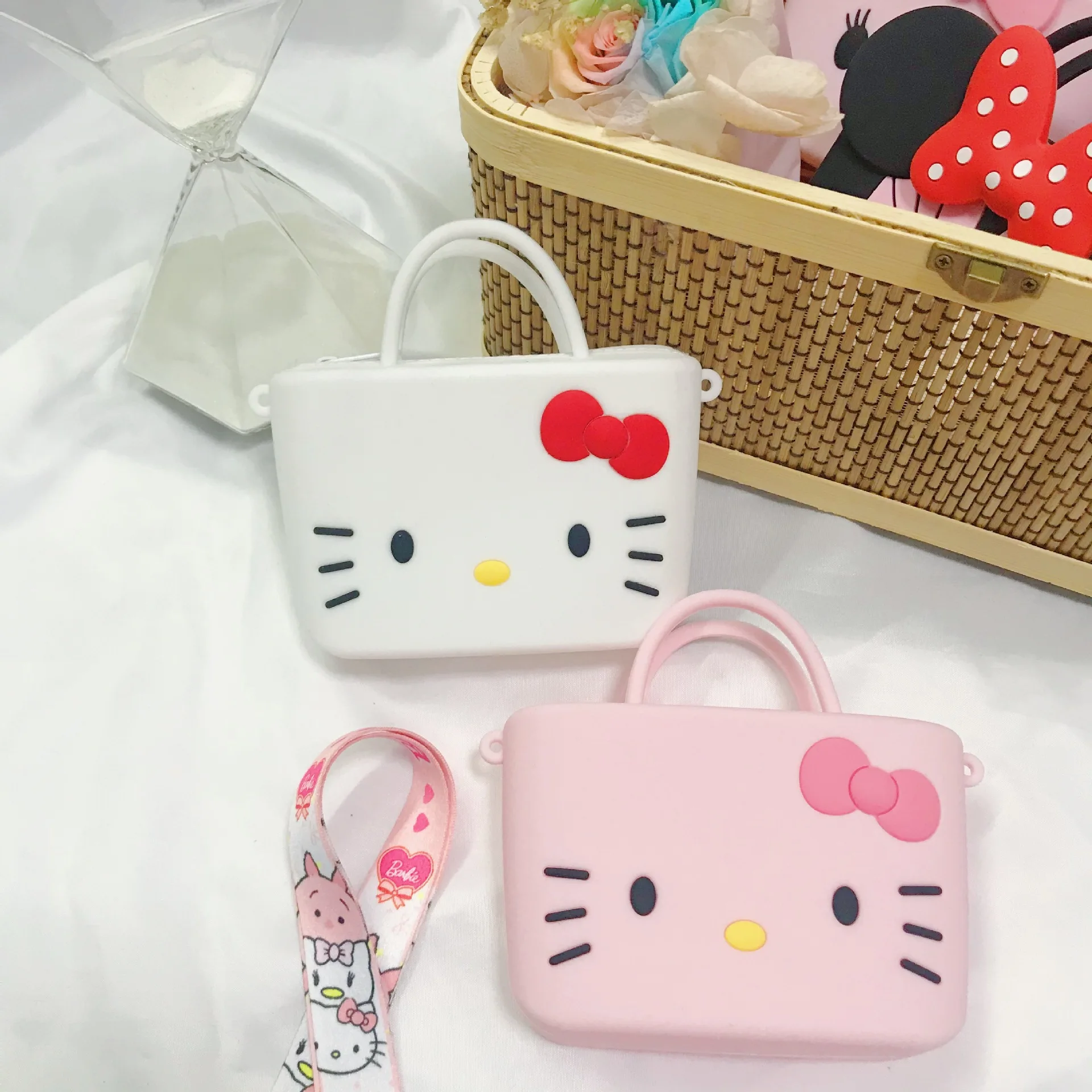 

Small Bag Fashion Coin Purse Mini Silicone Key Bag Animal Lady Key Purse Children Gift Prize Package Ladies Bags Small, 6 colors, more pls contact with us.