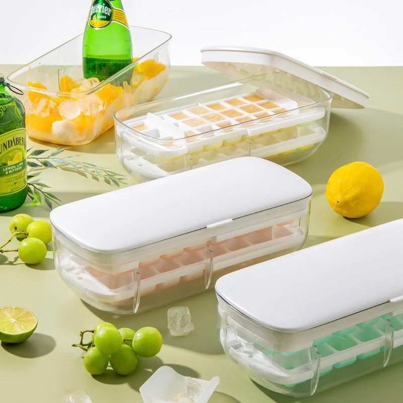

Kitchen Homemade Ice Cube Grinding Tool Delivery Spoon Three-layer Silicone Ice Tray Set with Lid, Yellow, green, pink