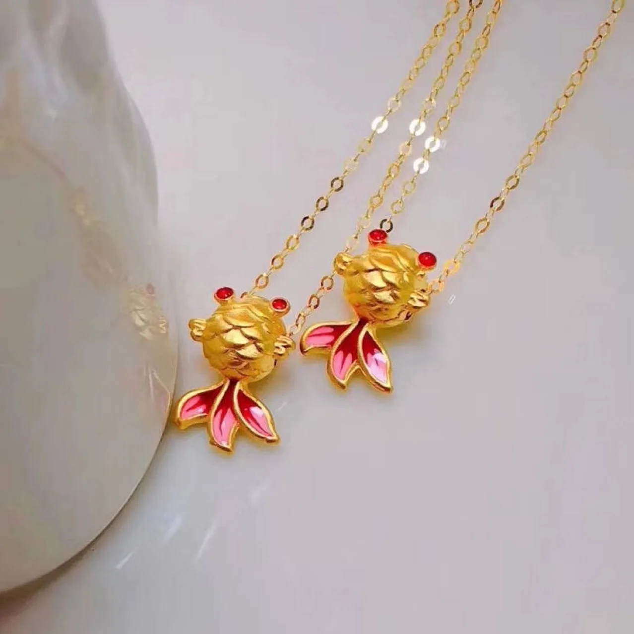 

24Karat gold necklace flower dainty