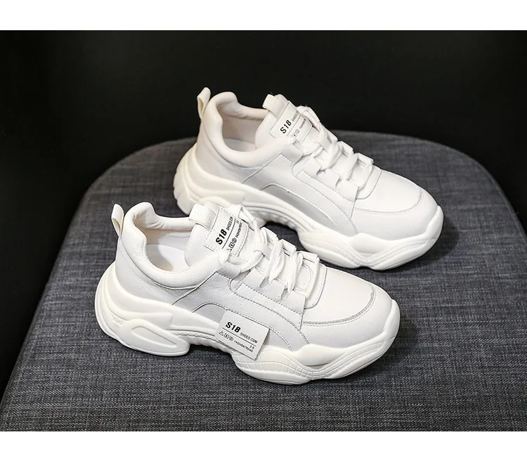 

Wholesale Comfortable Breathable Outdoor Laces Sport Sneakers Shoes for Women, Black white