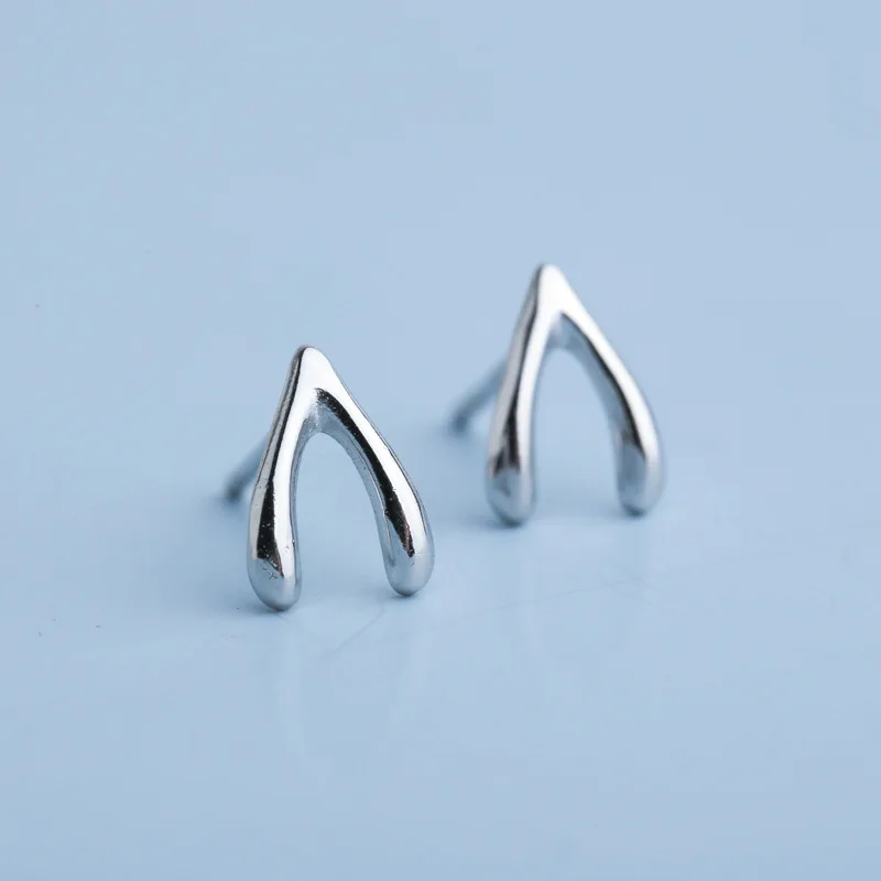 

Women Cute Prevent Allergy 925 Geometric V Shape Stud Earrings High Quality Sterling Silver Simple V Stud Earrings