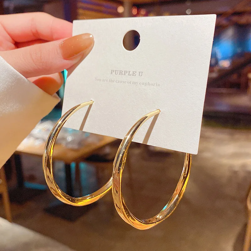 

2021 women pearl pave hoop earrings silver gold plated twisted charm Heart Pendant hoop earrings big large huggie hoop earrings