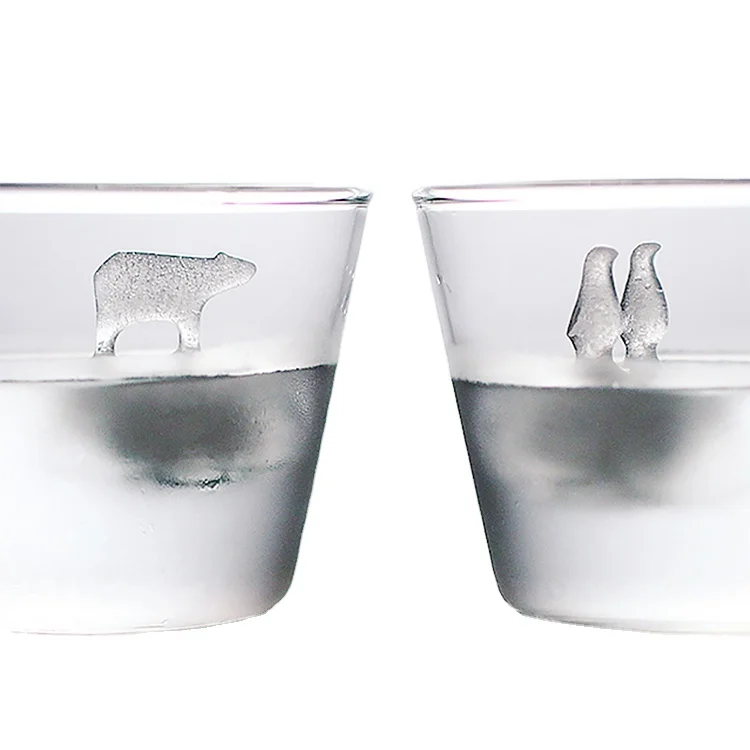 

Freezer 3D Animal Polar Bear Penguin Silicone Ice Cube Maker Mould, White, black