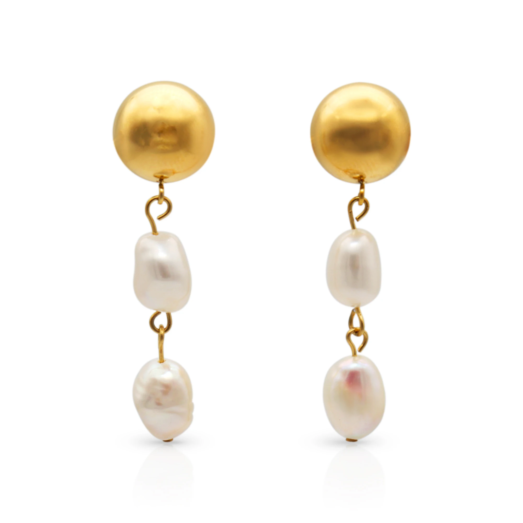 

Chris April fashion in stock 316L Stainless Steel PVD gold plated minimalist half ball drop earring with freshwater pearl