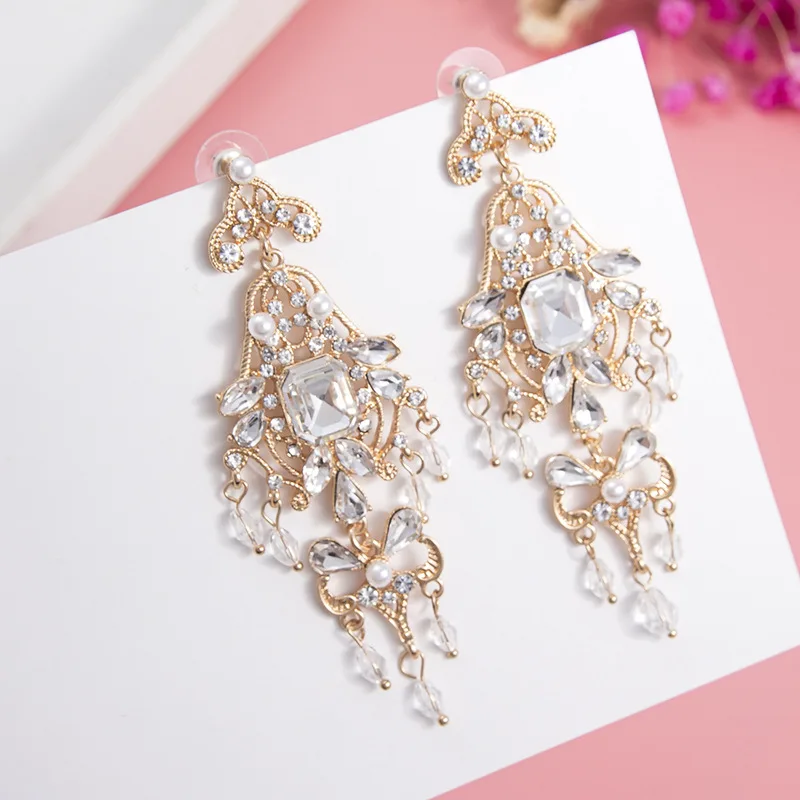 

Fashion Earrings Trend 2021Jewelry Big Brand Setting Inlay Technology Vintage Style CC Earrings